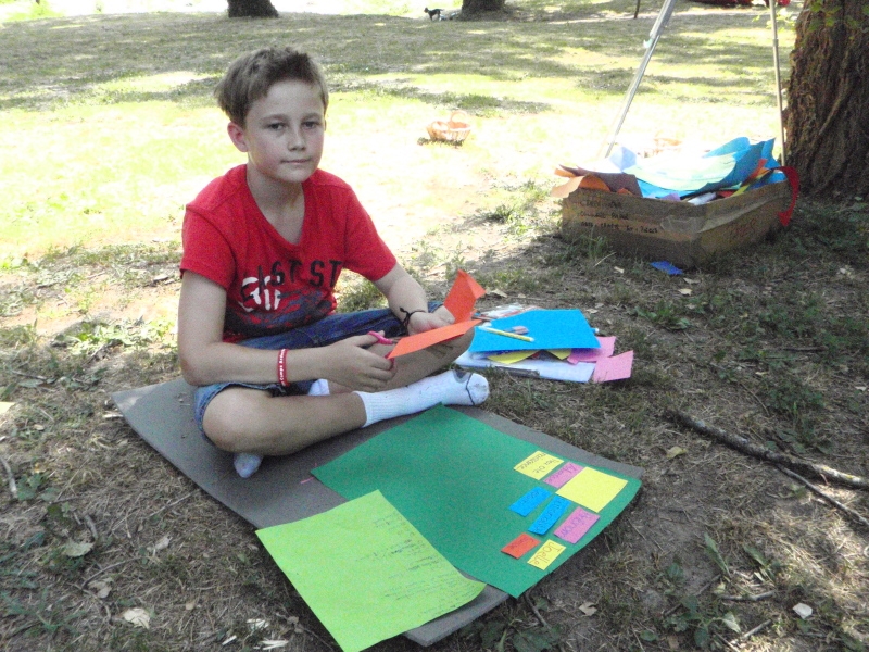 Village Camps International Summer Camp Ard&egrave;che, France 2019-07-26 https://www.villagecamps.com/journals_admin/images/67-9-Jarek in French class.jpg